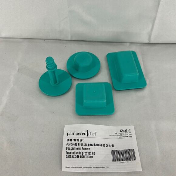 Pampered Chef Boat Press Set Aqua Blue Dough & Pastry Mold Kitchen Tool New - Picture 1 of 6